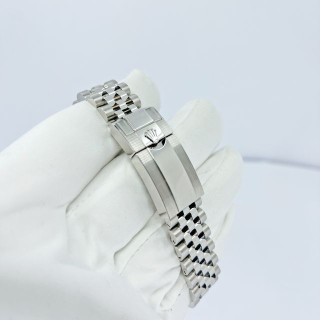 Rolex GMT Master II 126710 BLRO Image 3